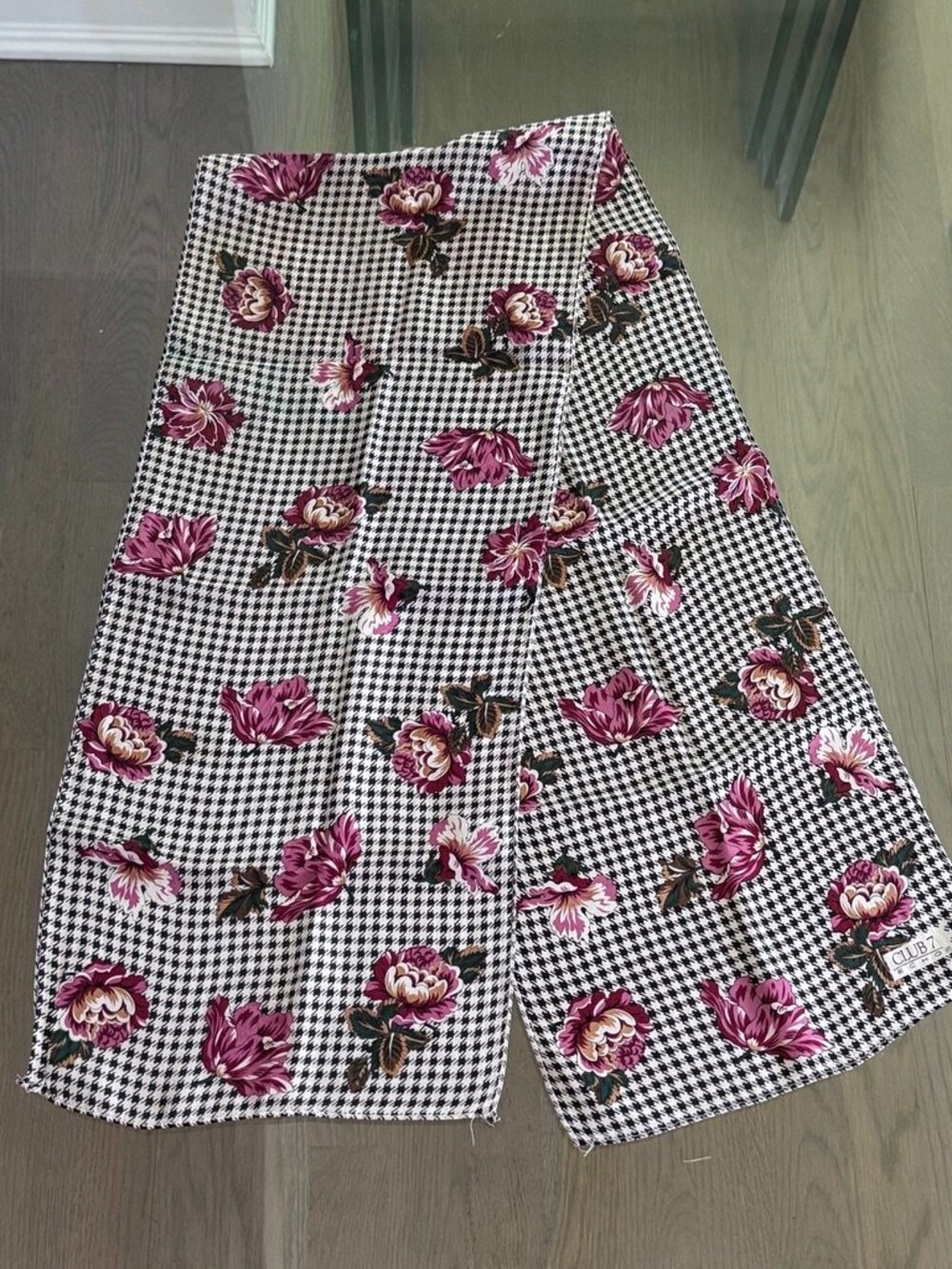 Club 7 Echo Vintage Floral Gingham Scarf, Great Condition - Picture 4 of 5